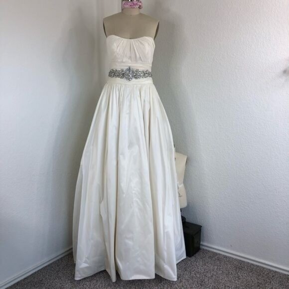 Maggie Sottero Dresses & Skirts - Maggie Sottero Sweetheart Lace Up Jeweled Bead Bustle Train Wedding Dress